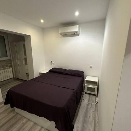 Cozy 1-Bedroom Apartment Madri Exterior foto